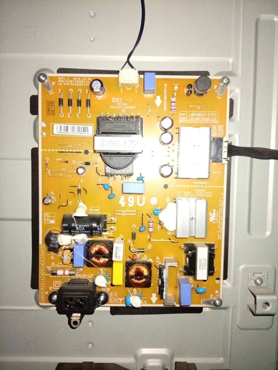 Tv LG 49 para peças  - Foto 3