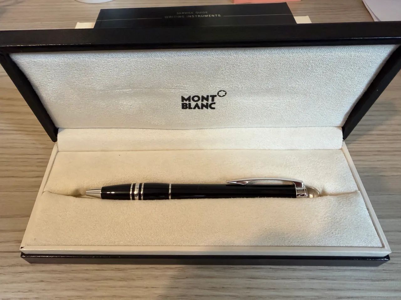 Caneta Montblanc nova 