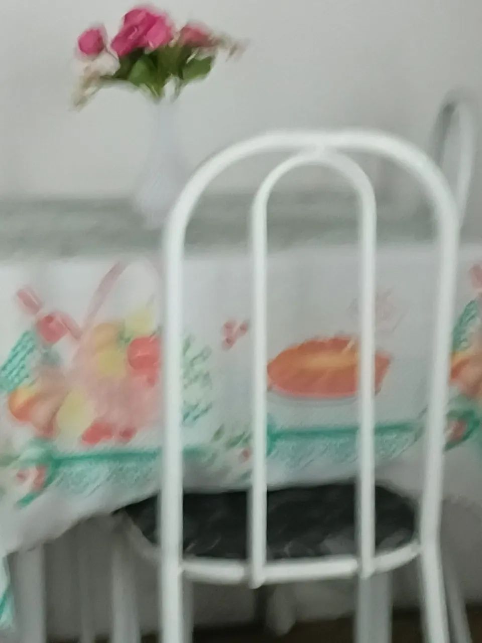 Mesa com cadeiras - Foto 2
