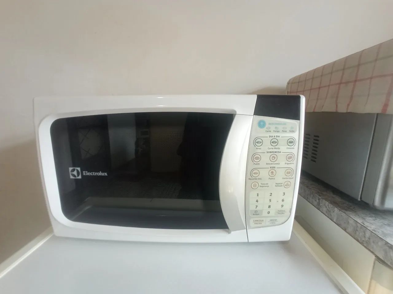 MICROONDAS ELECTROLUX 20 LITROS ? - Foto 2