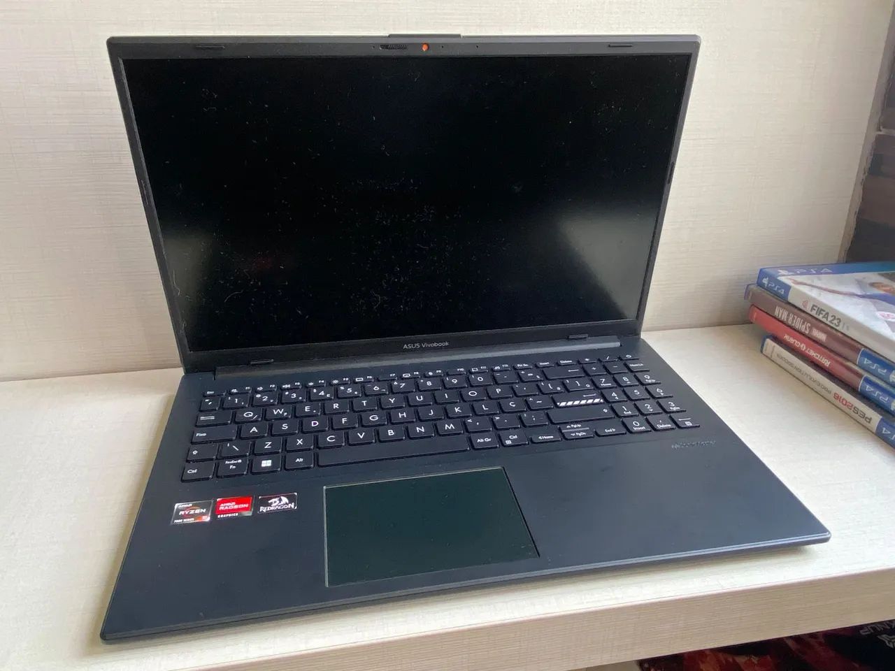 Notebook ASUS Vivobook 15 - AMD Ryzen 5 / 8GB RAM / SSD 256GB - Foto 2