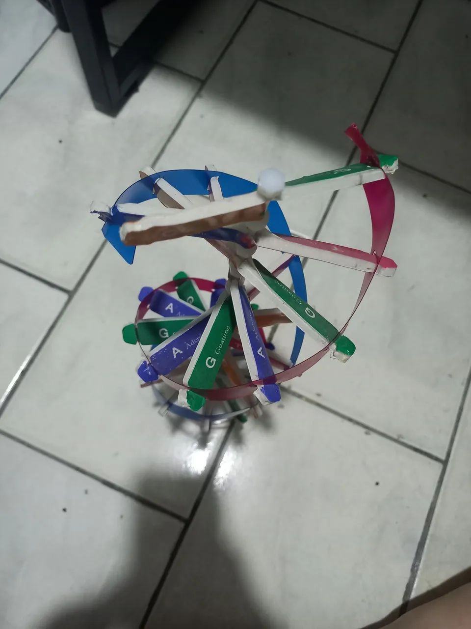 Modelo Didático de DNA em Dupla Hélice. - Foto 2