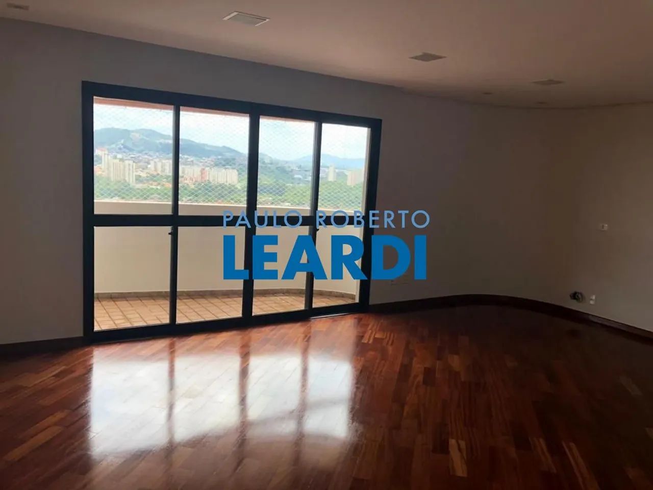 APARTAMENTO - ALPHAVILLE - SP
