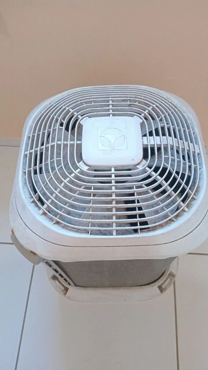 Ar-condicionado Eletrolux turbo 12000 BTUs  - Foto 2