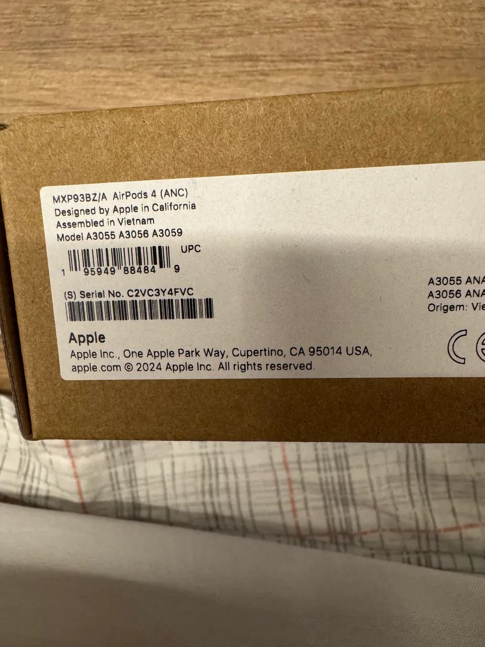 Airpods 4 com cancelamento de ruído - Lacrado