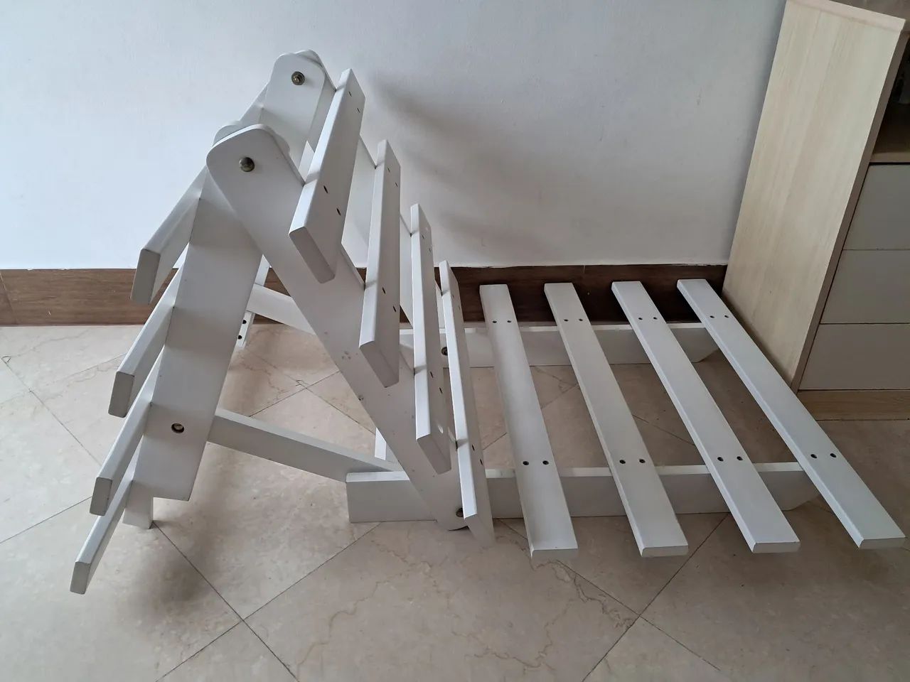 Futon cama e poltrona com base em madeira  - Foto 3
