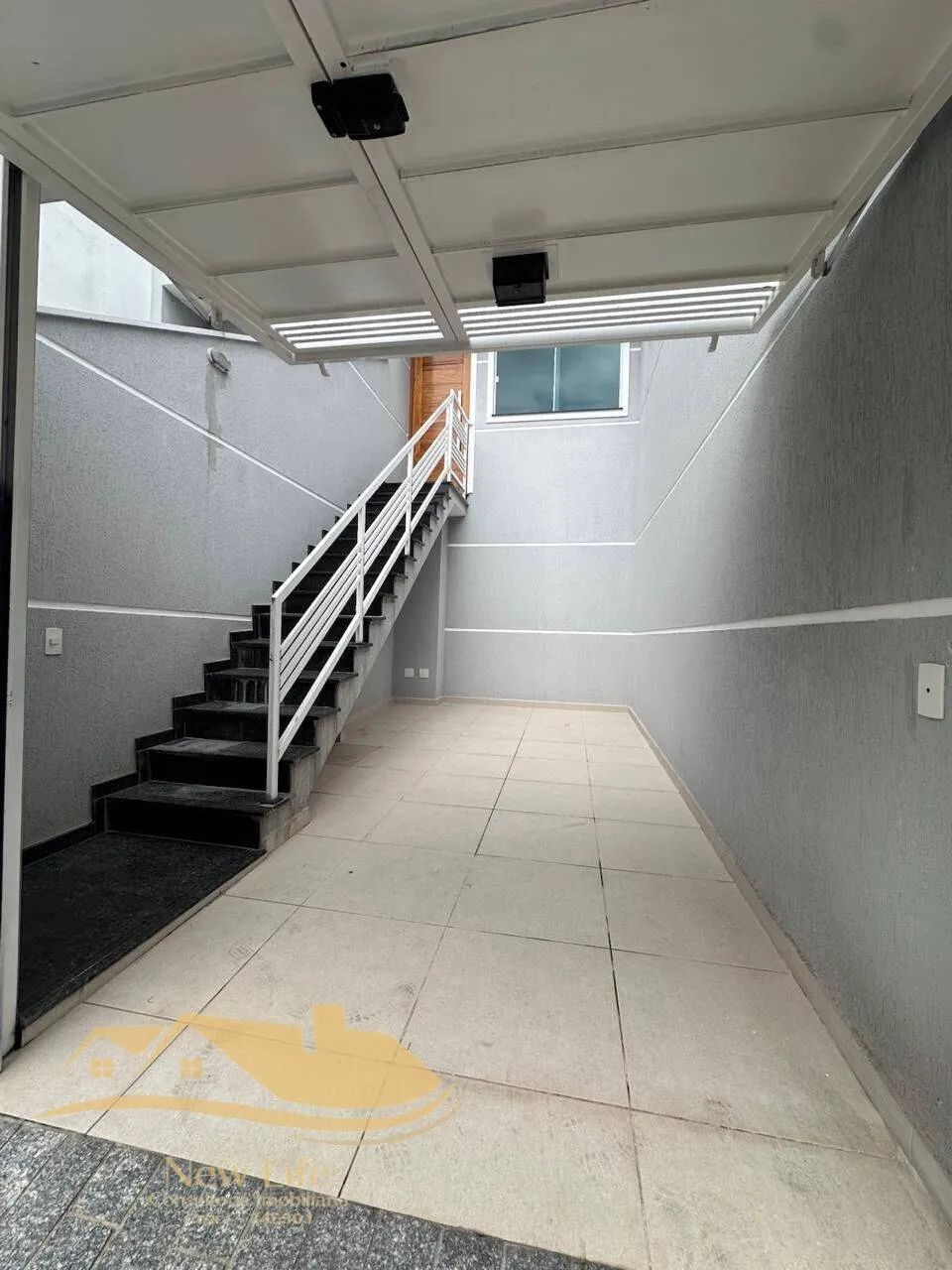 Oportunidade! Sobrado Impecável com Suíte e Sacada na Zona Norte - Foto 4