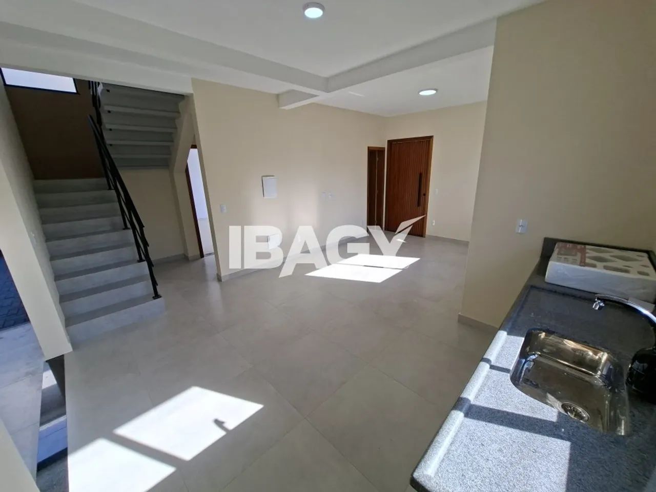 Excelente Casa 2 dormitório(s) em Carianos - Florianópolis - Foto 5