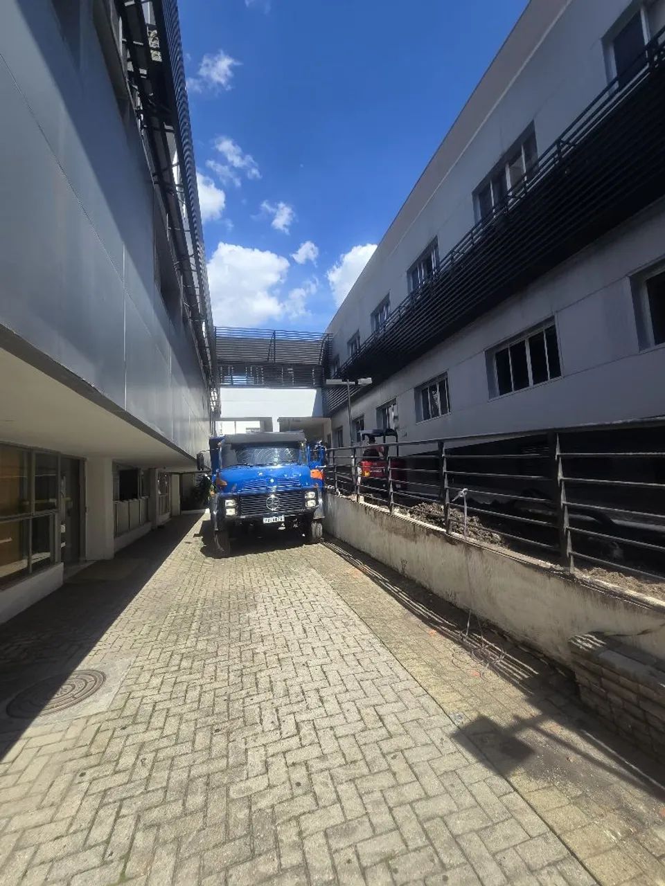 Locação 300,00 de máquinas e caminhao  - Foto 3