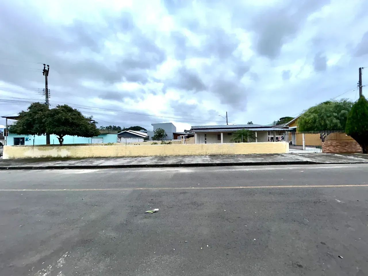 IMÓVEL COM DUAS CASAS  ***   TERENO DE ESQUINA   ***   ARARANGUÁ - Foto 4