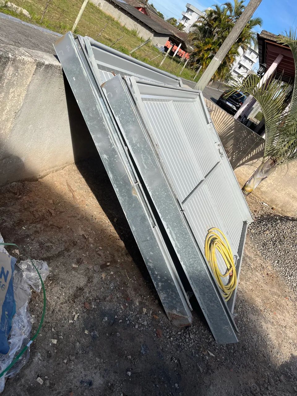 Portão de elevação 