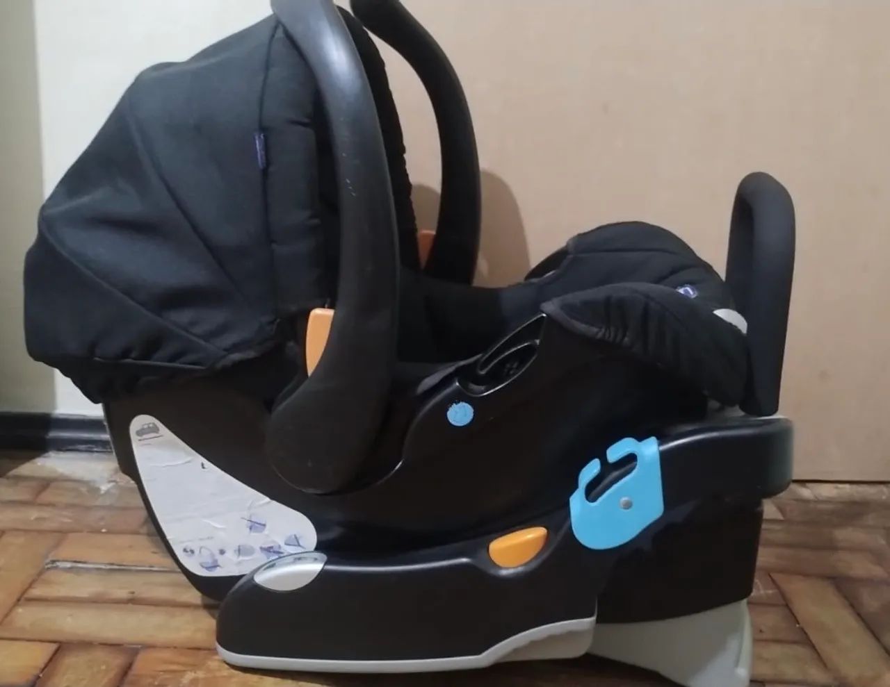 Bebê conforto da marca Chicco