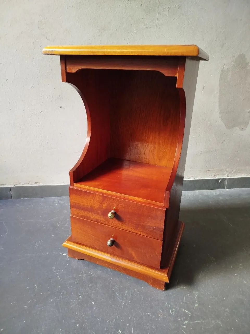 Mesa de cabeceira c/ 2 gavetas - Foto 3