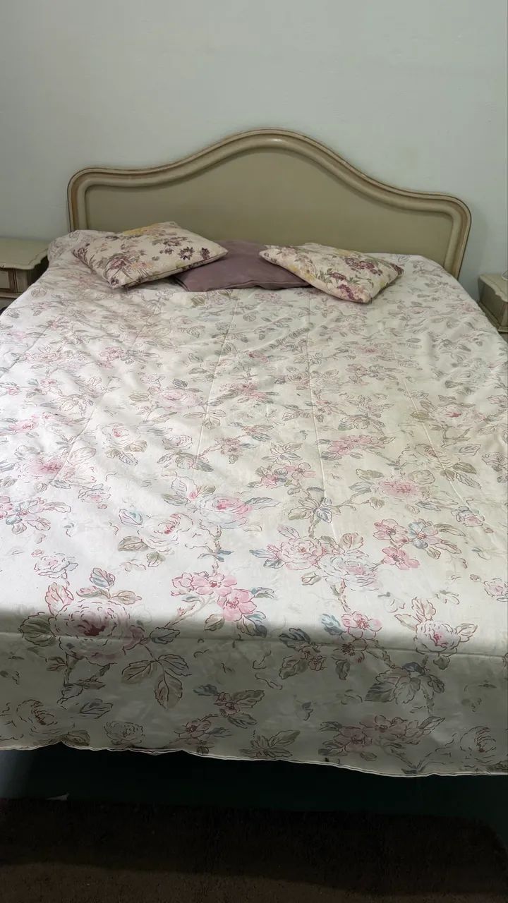 Cama ; criado mudo e mesa vintage  - Foto 4