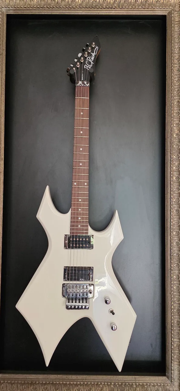 Guitarra B.C.Rich Kerry King - Instrumentos musicais - Vista