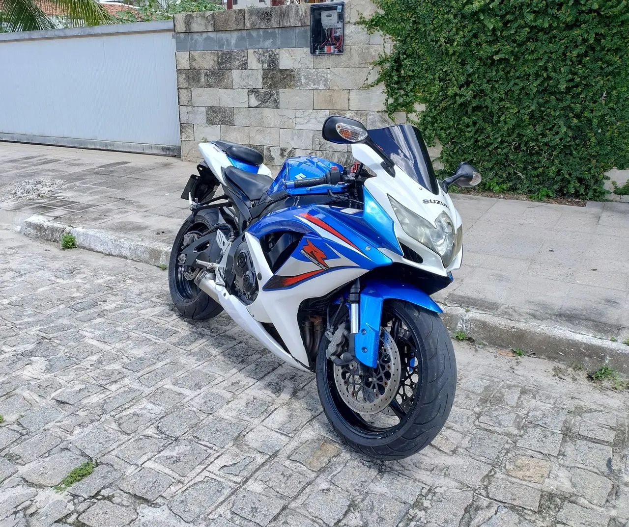 Suzuki 750 W Srad 2011 - 1470186525 | OLX