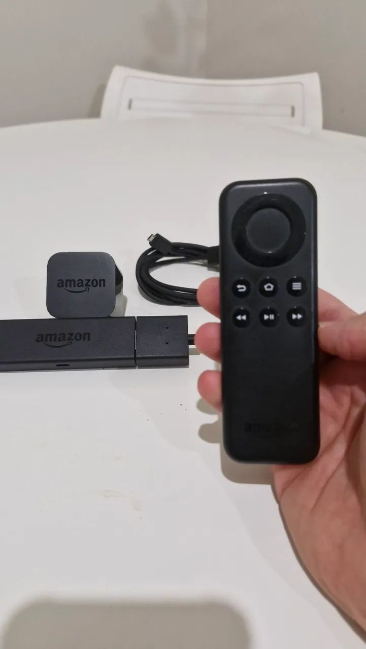 Amazon Fire TV Stick Full HD em Bom Estado - Foto 3