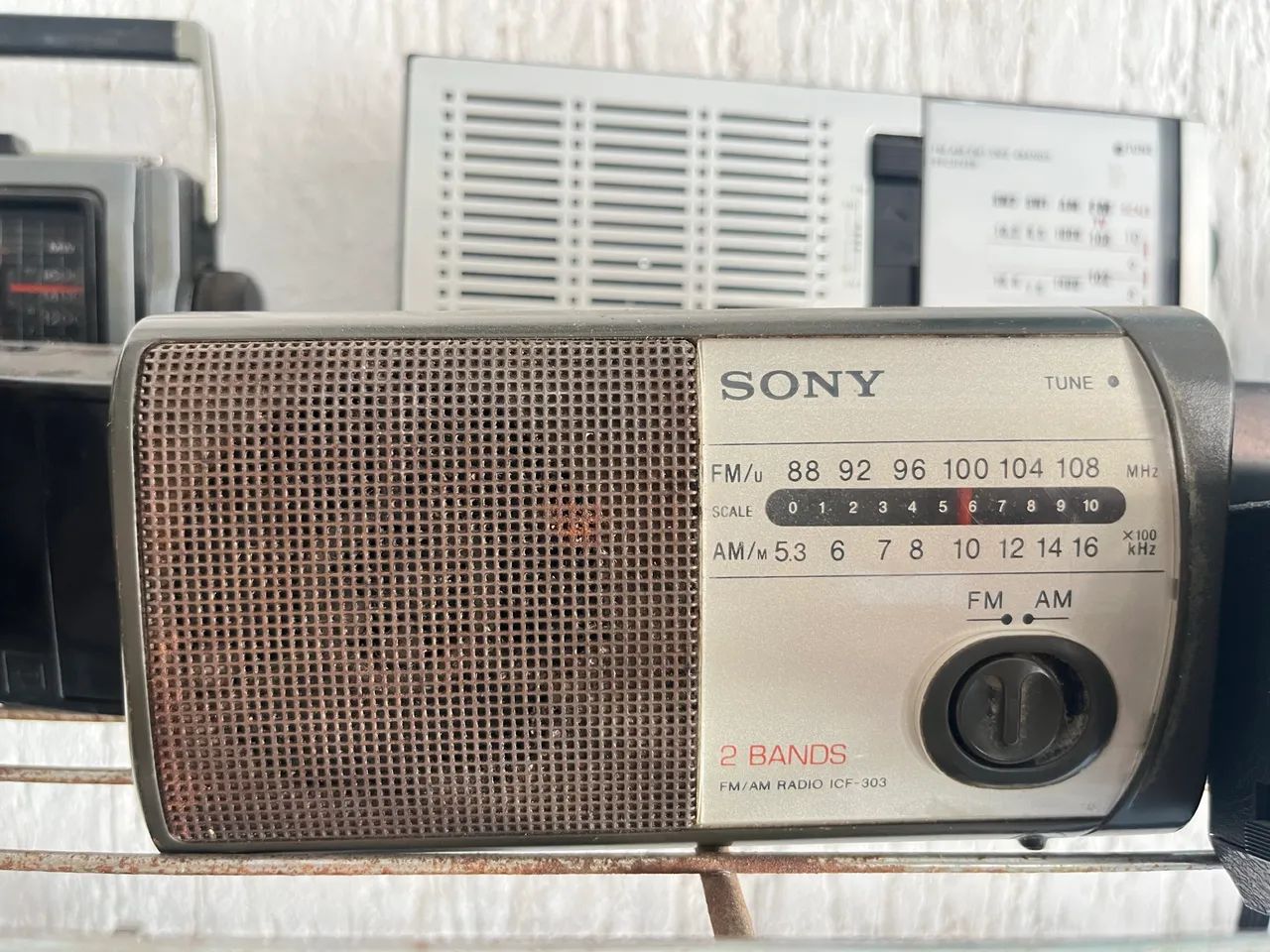 Sony ICF-303