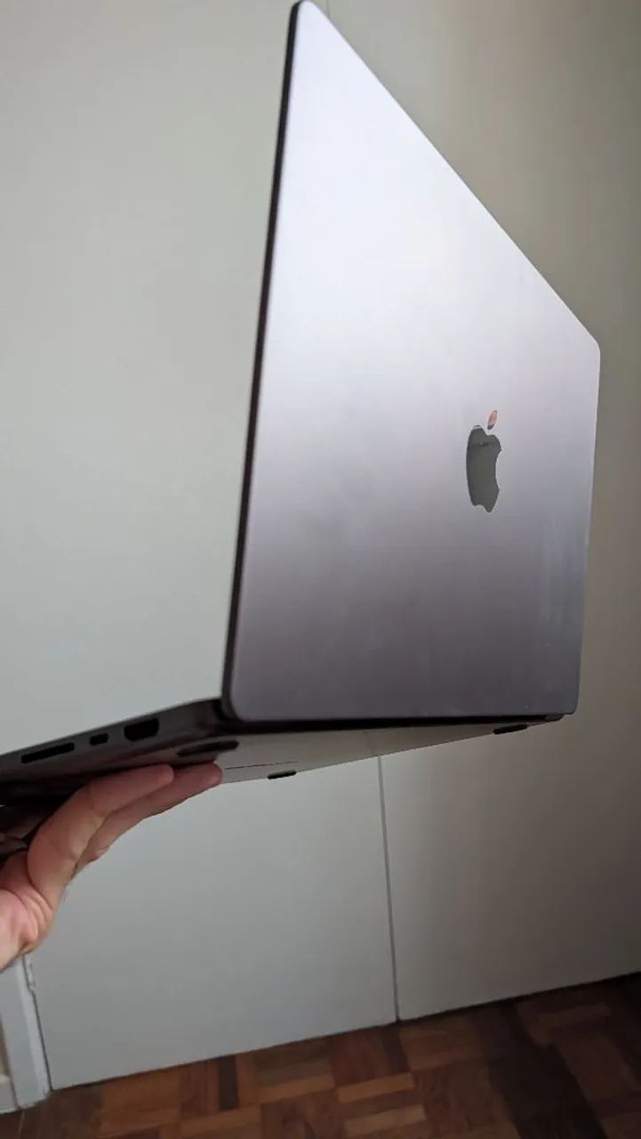Macbook Pro 14' M5 Max - Foto 5