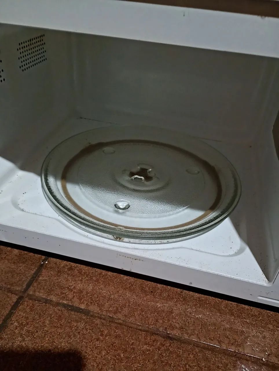 Microondas Britânia Usado - Foto 2