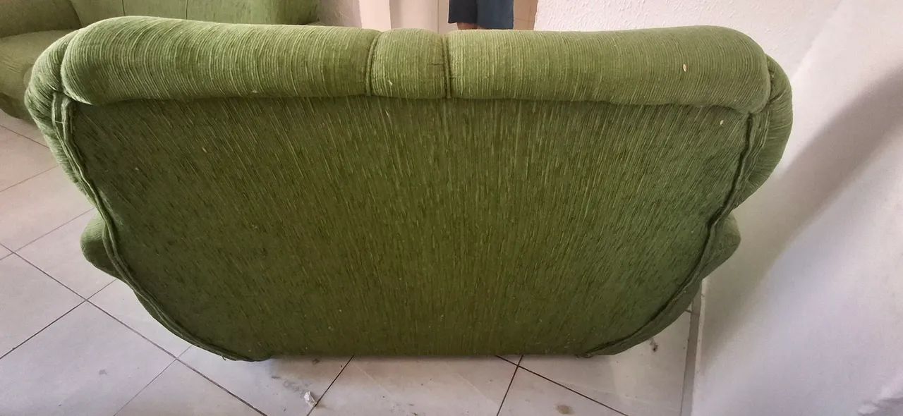 Sofá verde de 2 lugares - Foto 3