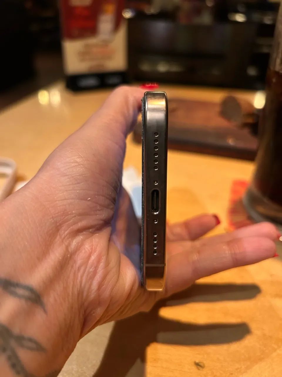 iphone 16 promax 1 ano de uso  - Foto 2