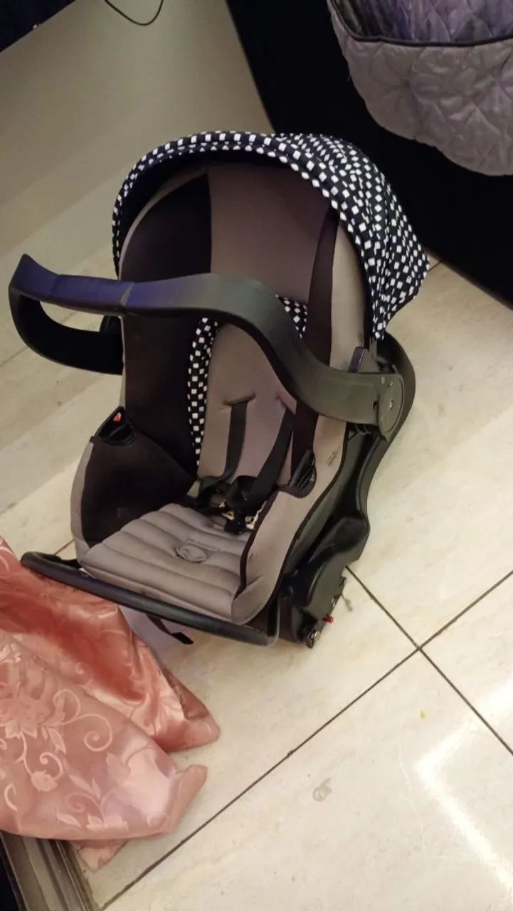 Bebê conforto com Base isofix - Foto 2