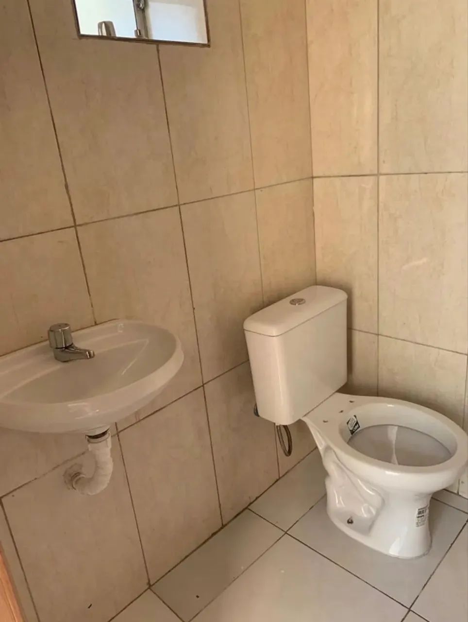 B68 CASA EM DOM AVELAR 