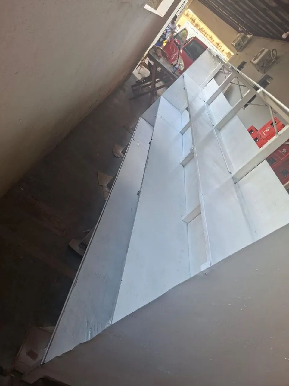 estamos vendendo três lindas prateleiras de ferro e madeira - Foto 4