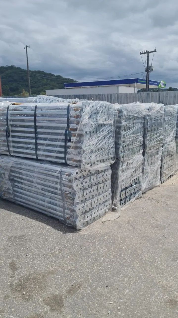 Soportes metálicos galvanizados65171899102850120