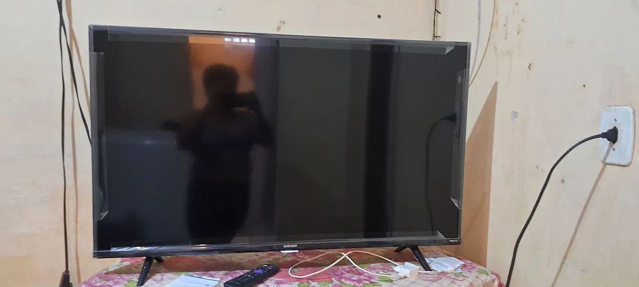 Tv Semp Roku tv 43 polegadas 