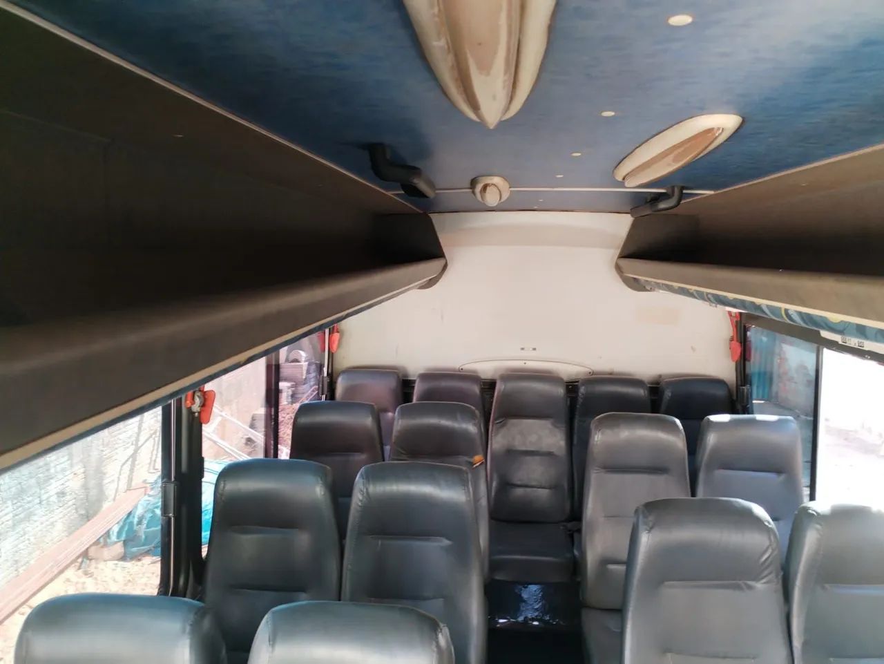Vende se Microônibus piccolino 18 lugares - Foto 2