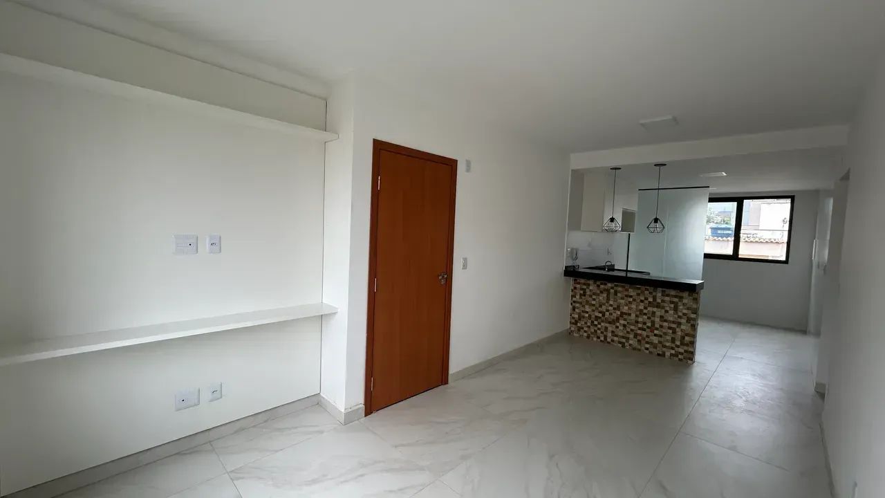 Apartamento 2 Quartos, Suíte,  Armários planejados e 2 Vagas  Nova Granada