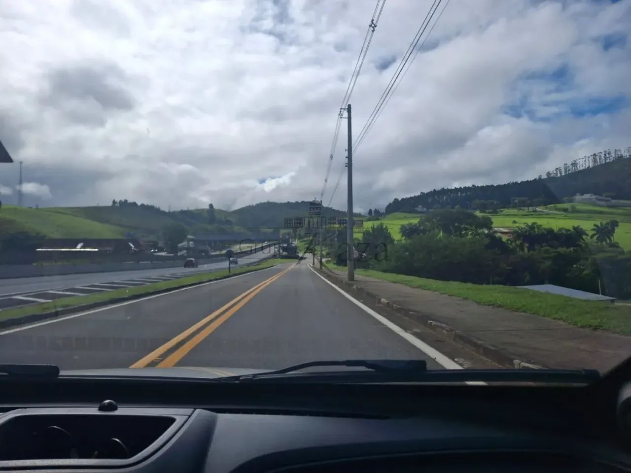 Terreno de 1.000 m² no Condomínio Village Parahybuna | Pronto para Construir - Foto 6