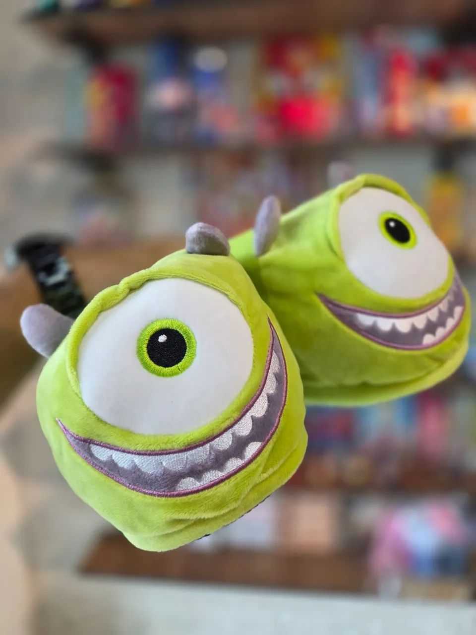 Pantufa Monstros SA loja Fanático  - Foto 4