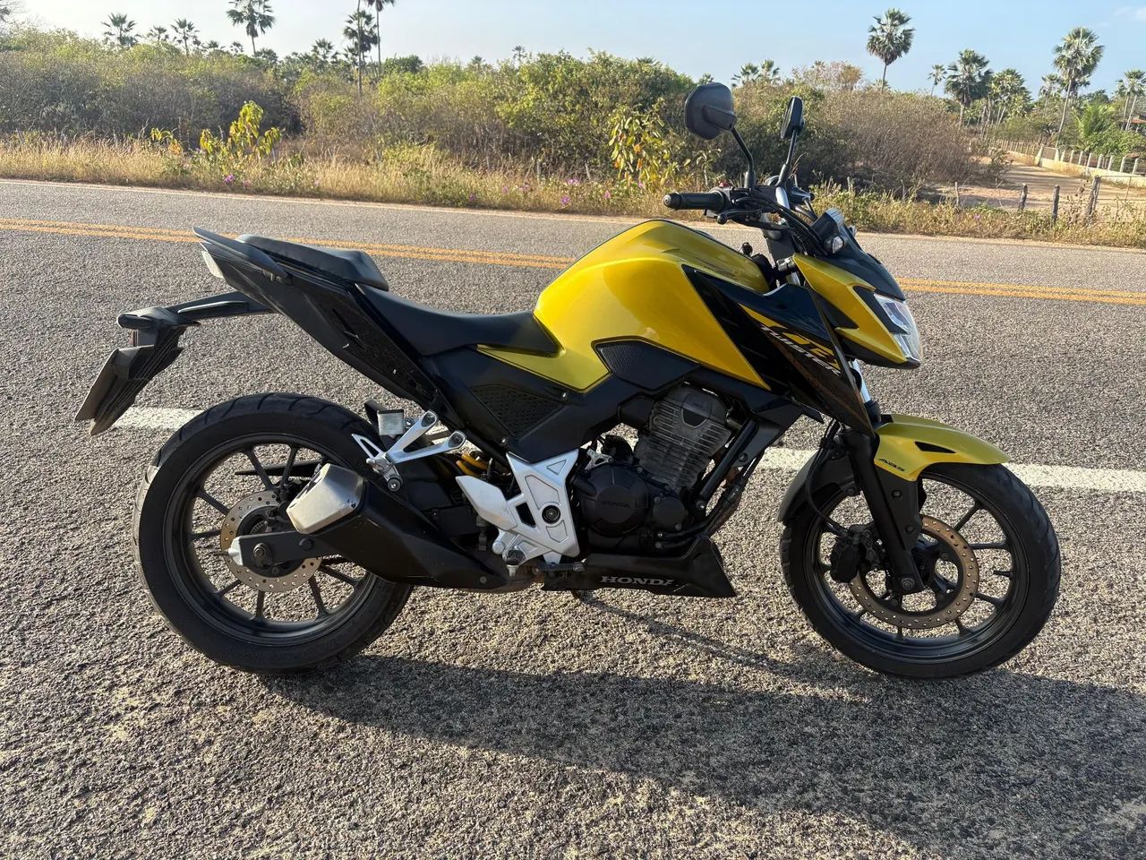 CB 300F ABS - Foto 2