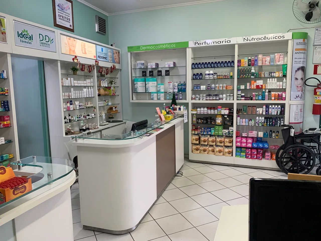 VENDE-SE FARMÁCIA DE MANIPULAÇÃO E DROGARIA  - Foto 4