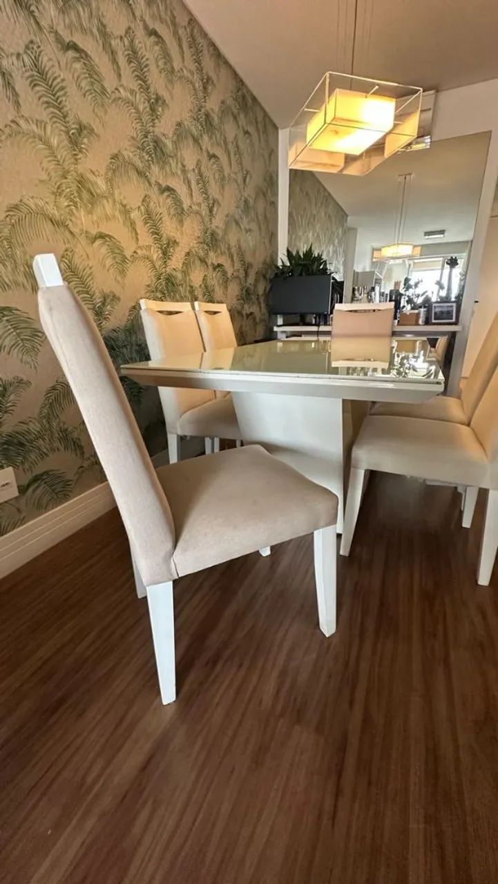Mesa de jantar 180cm X 90cm em Laca branca e vidro com 6 cadeiras - Foto 4
