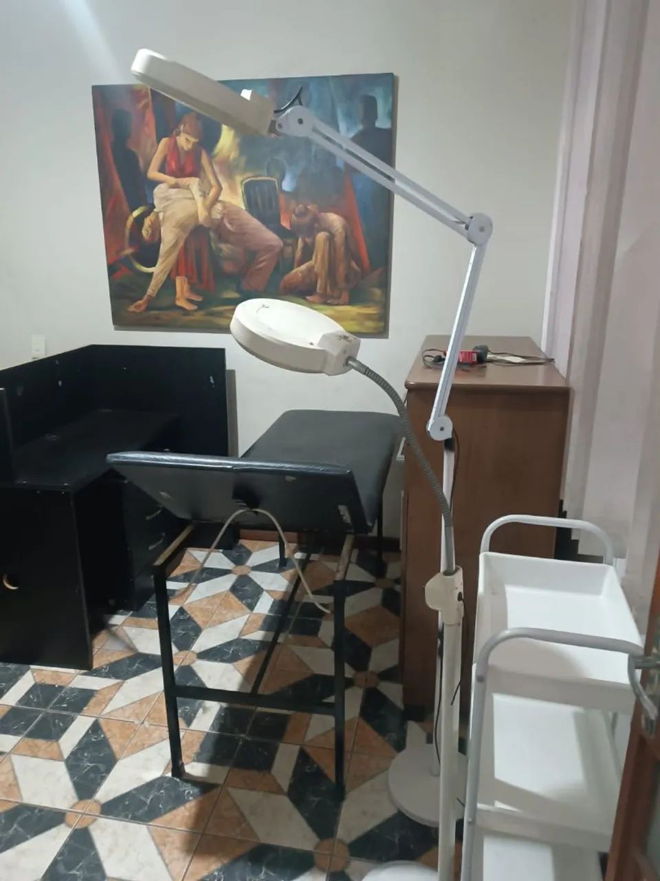 Luminária LED estética ótimo estado funciona perfeitamente  - Foto 3
