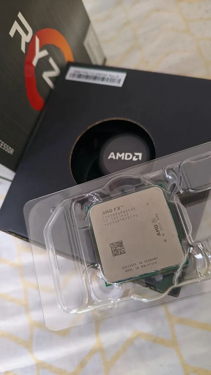 Processador AMD FX-8300 8 Núcleos 4.2ghz Socket AM3+