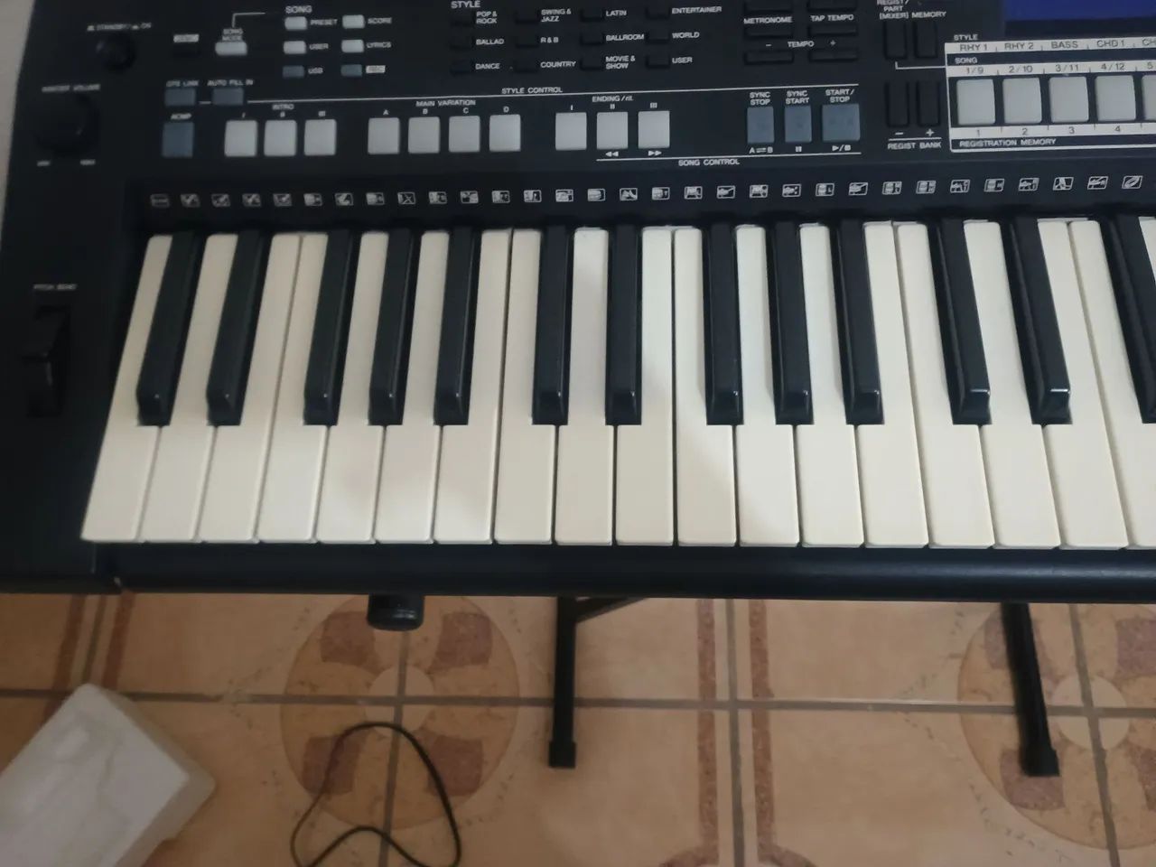 Teclado Yamaha PSR-S550 - Instrumentos musicais - Parque Guarani