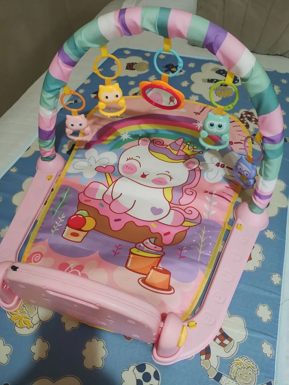 Colchão e tapete de bebê 