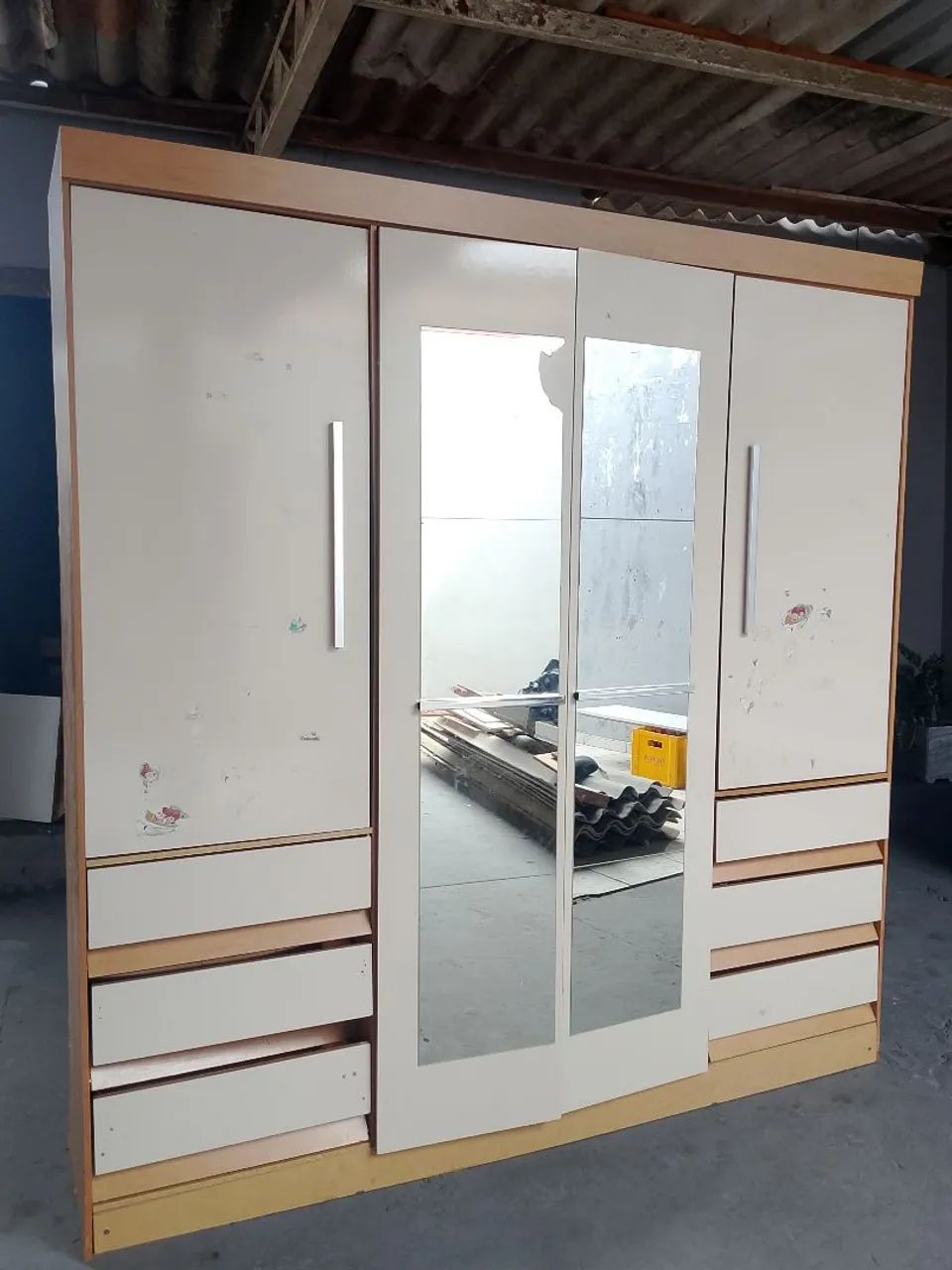 Vendo guarda roupa entrega e montagem grátis 