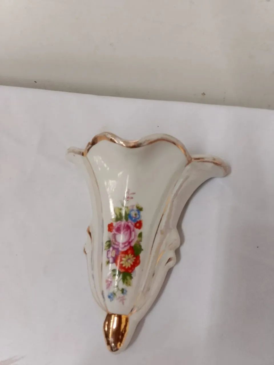 Antigo vaso de porcelana pra parede  - Foto 2