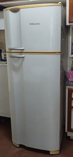DOA-se geladeira usada 