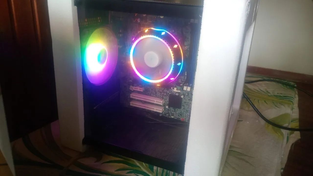 Cpu com processador i5 com garantia de 3 meses rodando alguns jogo - Foto 2