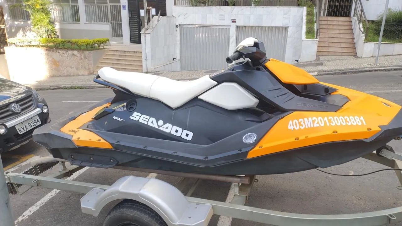 Sparck seadoo raro 27 horas  - Foto 3