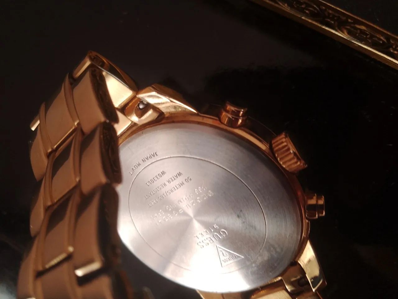 Lindo Relógio Guess dourado  - Foto 2