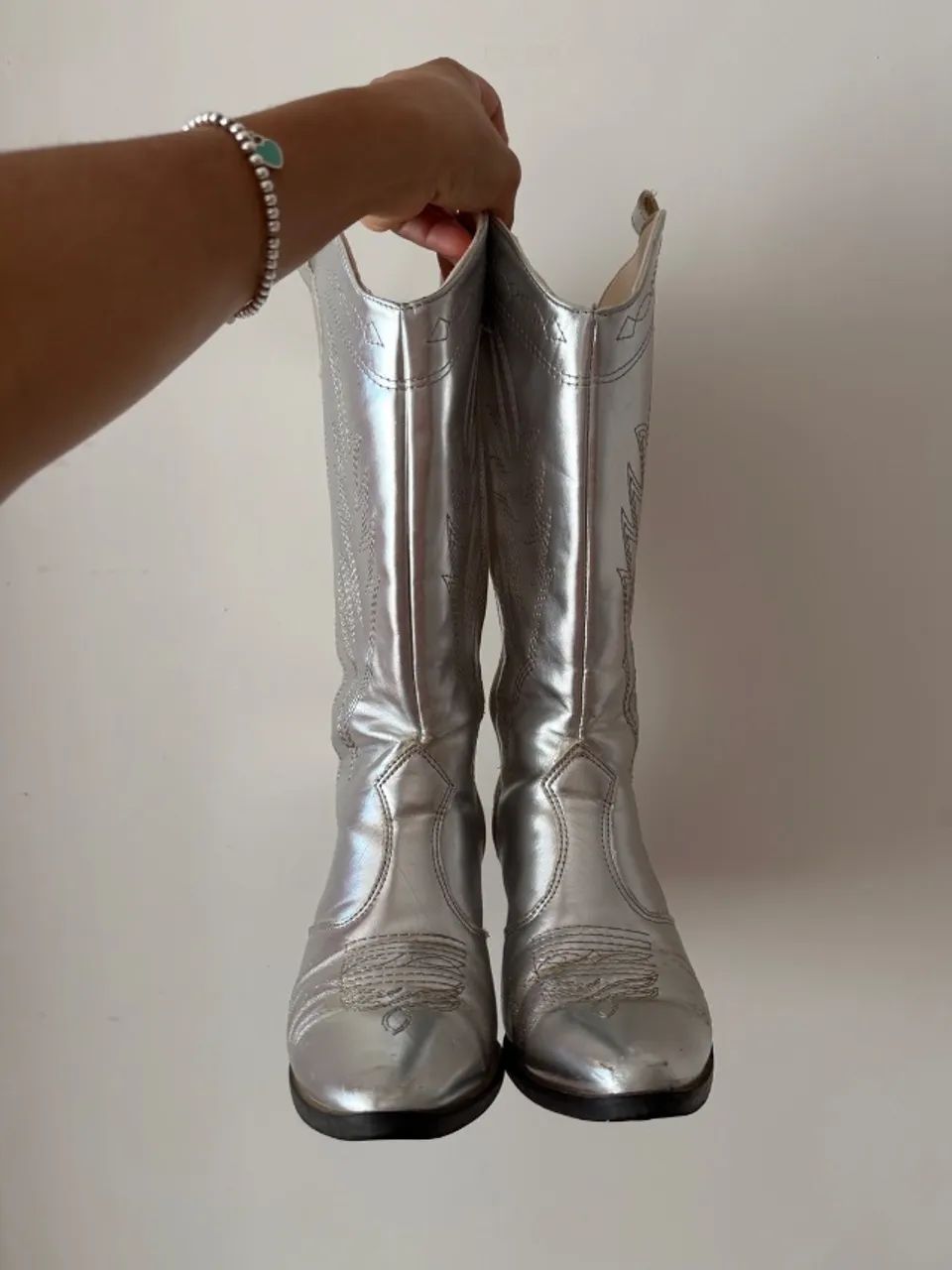 Bota cowboy cano médio prata  - Foto 3