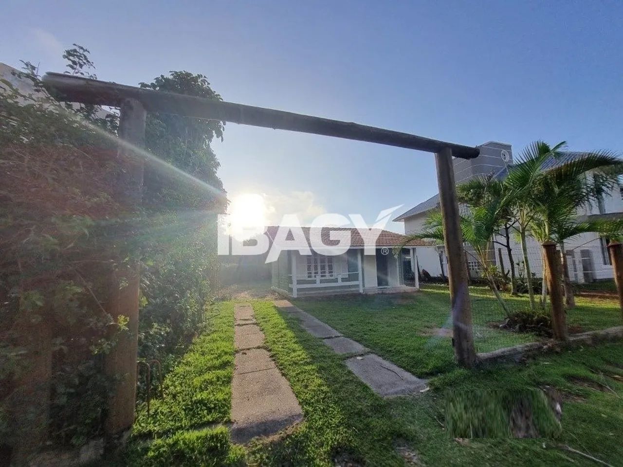 Excelente Casa em Condominio 2 dormitório(s) em Morro das Pedras - Florianópolis